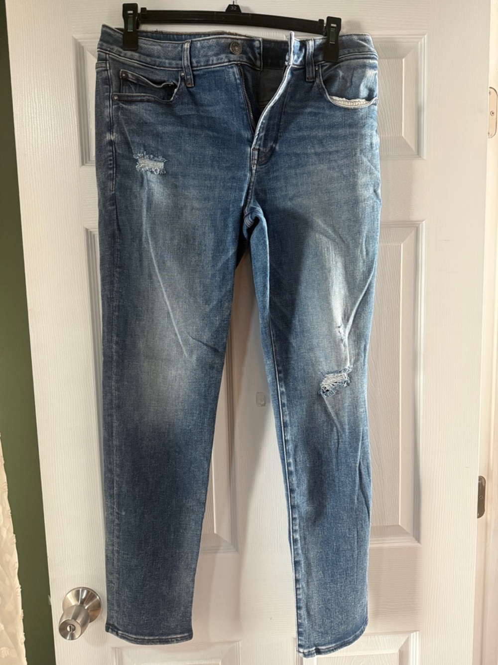 Express Slim Ultra Hyper Stretch Distressed Light Wash Straight Jeans